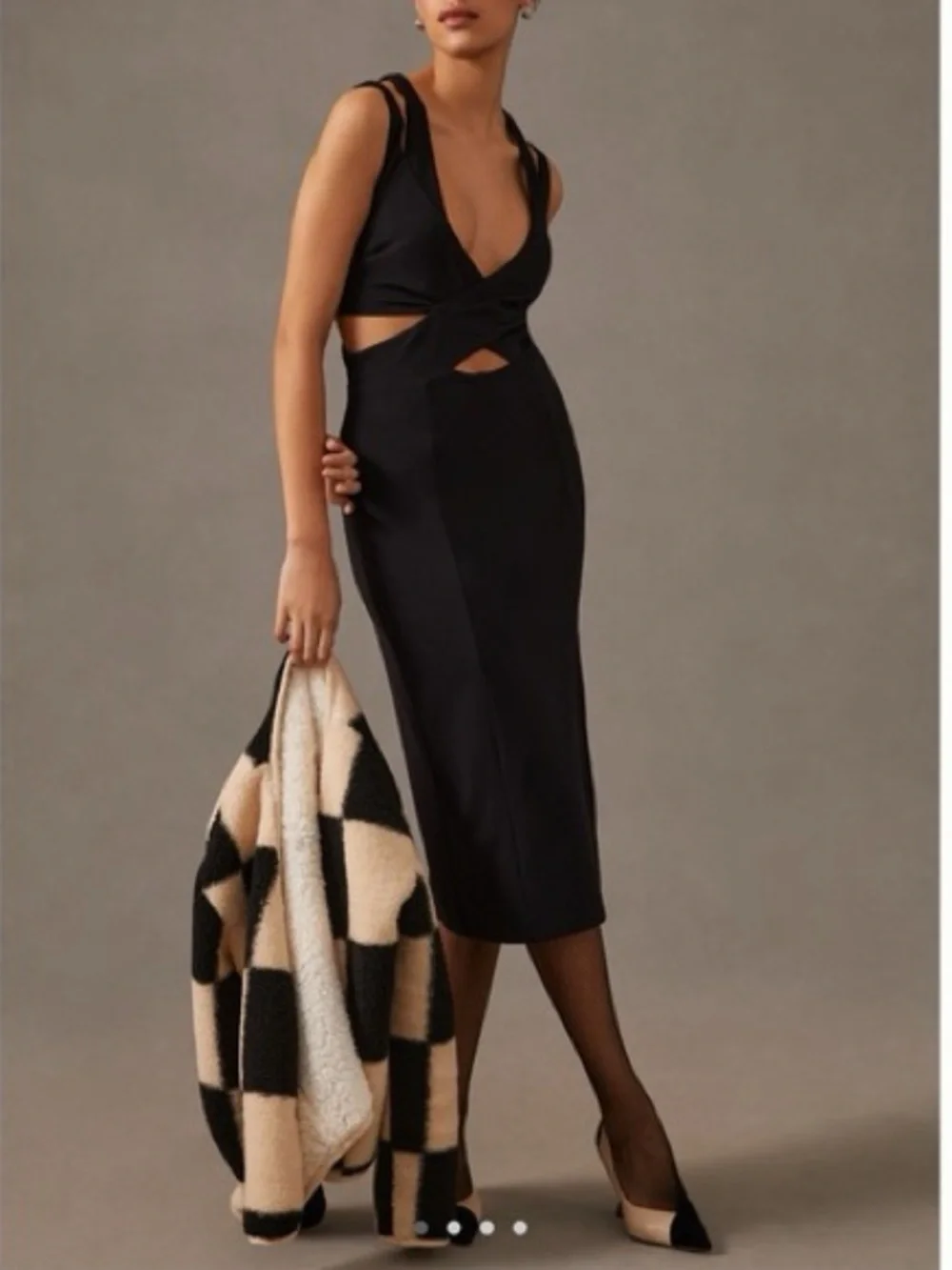 whisper v neck cut out dress Cutout - White - Size 10 C-White Size:m The halter cut keeps Cute White Strapless Homecoming